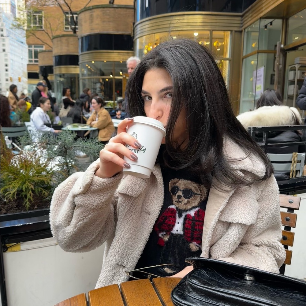 Meet your Posher, Yael